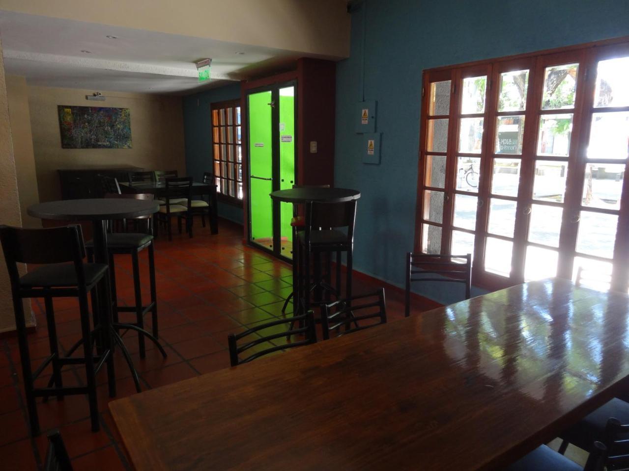 Black Sheep International Hostel Mendoza Exterior photo