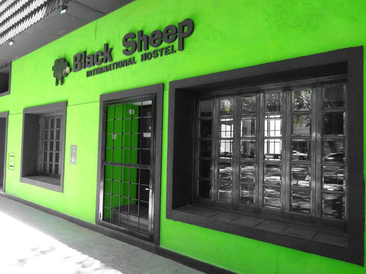 Black Sheep International Hostel Mendoza Exterior photo