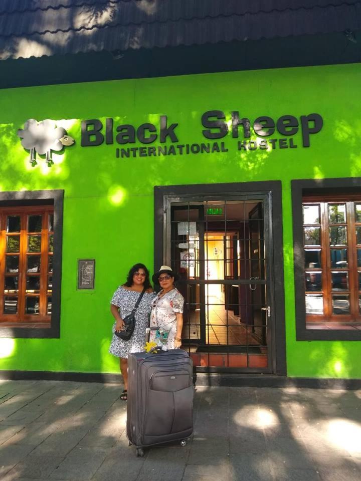 Black Sheep International Hostel Mendoza Exterior photo